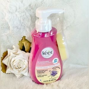 NWT VEET IN SHOWER HAIR REMOVAL CREAM. LEGS & BODY EFFECTIVE Removal IN 6 mins